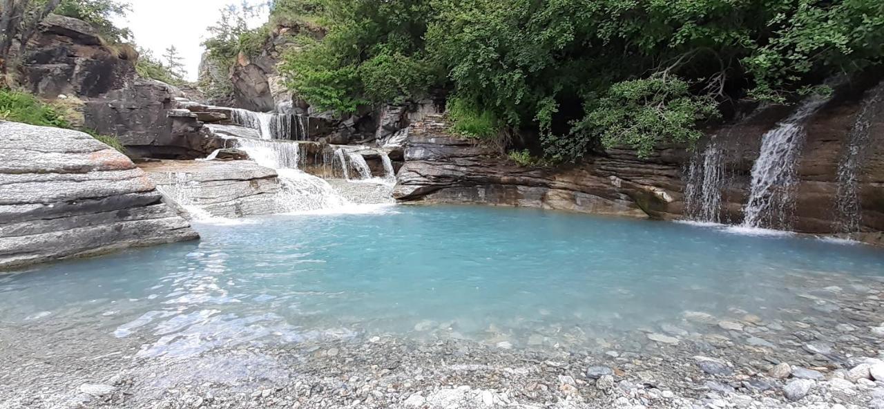 Location Vacances Saint Michel De Maurienne "Le Dahu" Apartment Luaran gambar